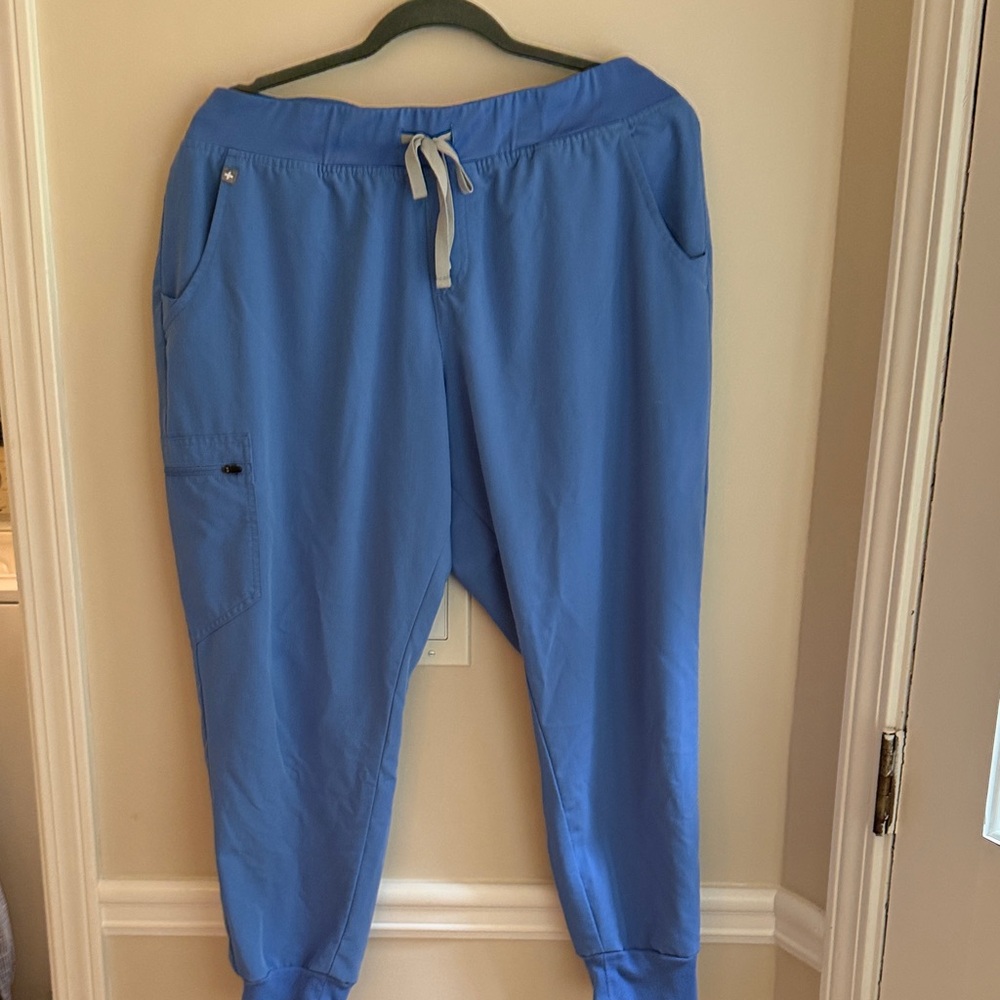 Figs Women's Ceil Blue Jogger Scrub pants